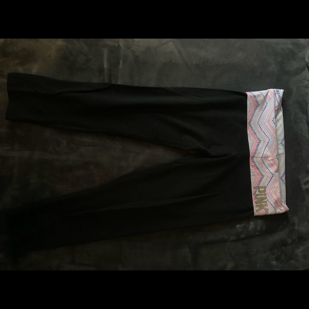 PINK • Cropped Capri Legging